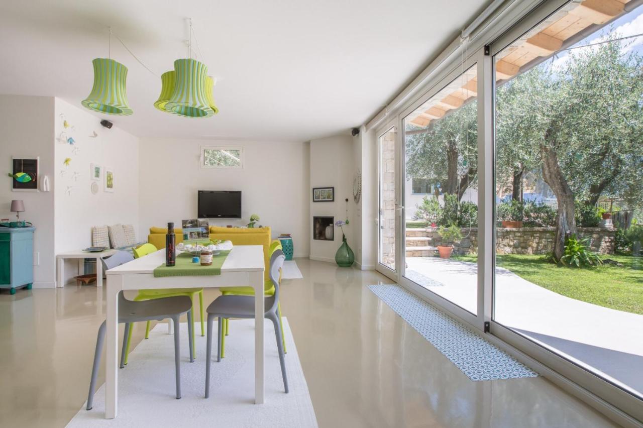 Patty'S Lemonhouse Apartment ลีโมเนซุลการ์ดา ภายนอก รูปภาพ